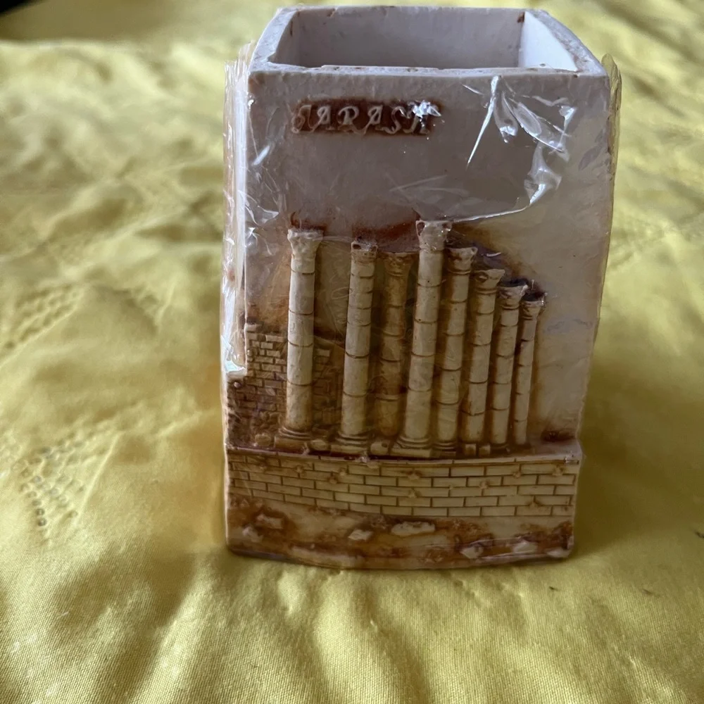 Souvenirs from Jordan Pen Holder Petra, Jerash & Castle Kerak